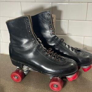 Vintage Pacer Crown Black Leather Quad Roller Skates – Size 10 – Red Wheels